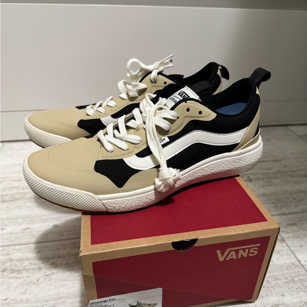 Vans Ultrarange Exo black & Tan